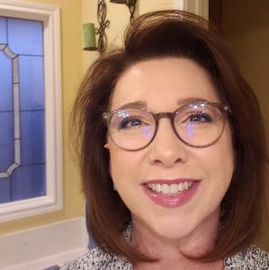 Meet your Posher, Connie